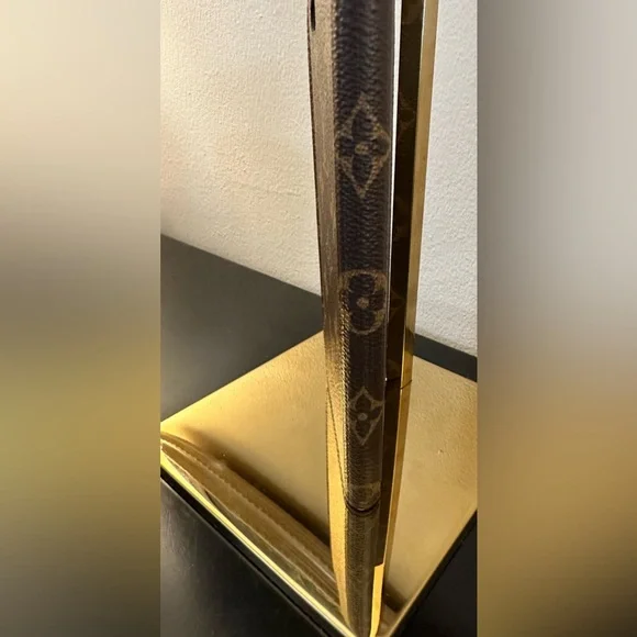 Louis Vuitton Monogram iPhone Case - Picture 7 of 9